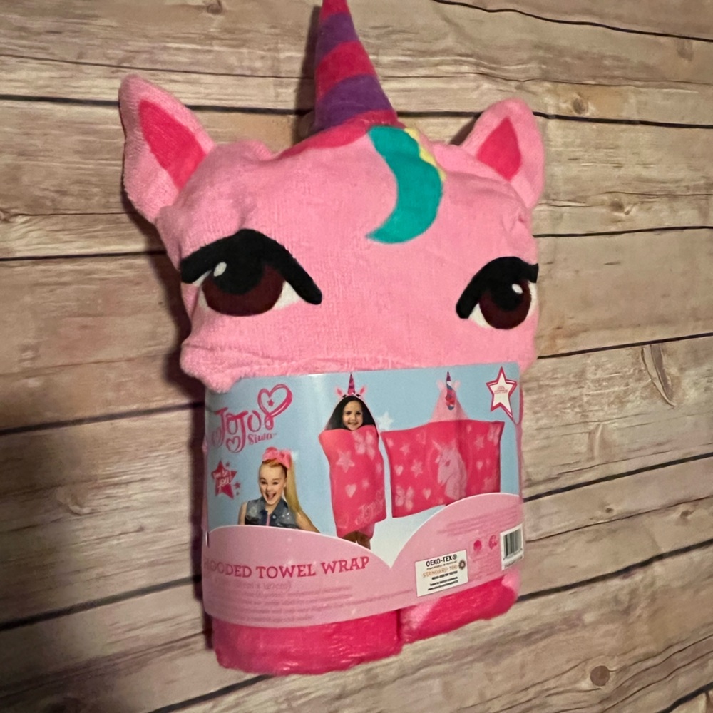NWT Kids Jojo Siwa Hooded Towel